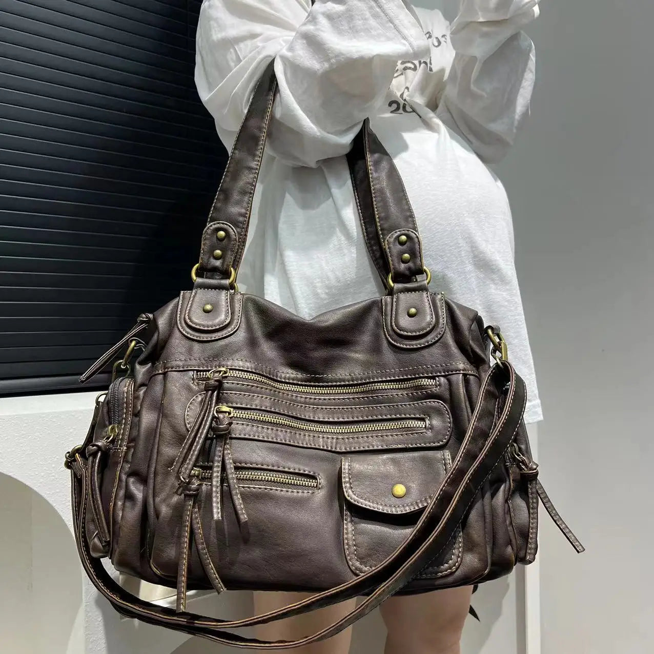 Retro Shoulder Bag with Pockets – Ruby