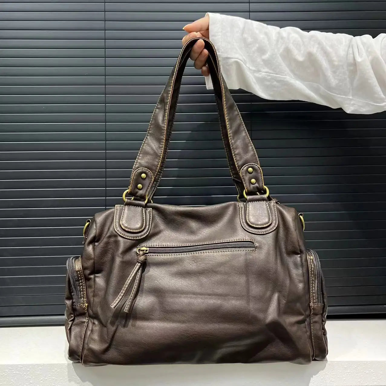 Retro Shoulder Bag with Pockets – Ruby